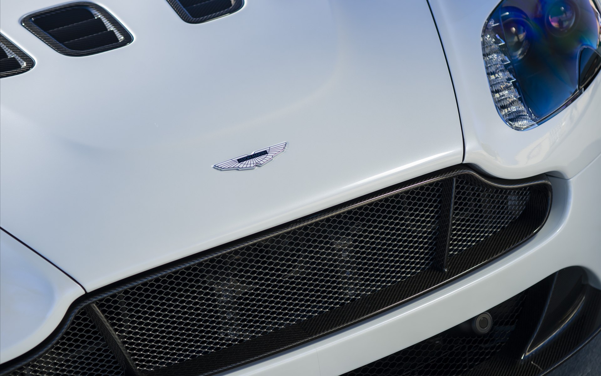 Aston Martin V12 Vantage S 2014
